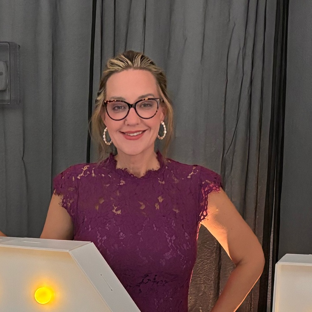 Meet your Posher, Julia